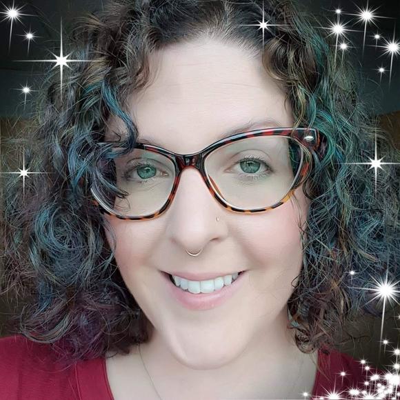 Meet your Posher, Llora - Picture 1 of 1